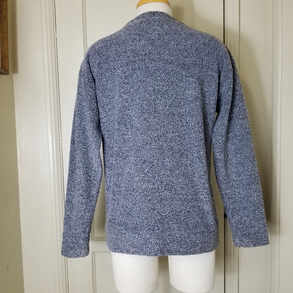 TECHSTYLES gray heathered fuzzy long sleeve sweater top GREENPORT NEW YORK logo - Picture 6 of 8